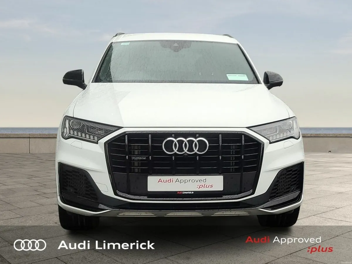 Audi Q7 55Tfsi-e S Line Q Black Edition Tiptronic - Image 3
