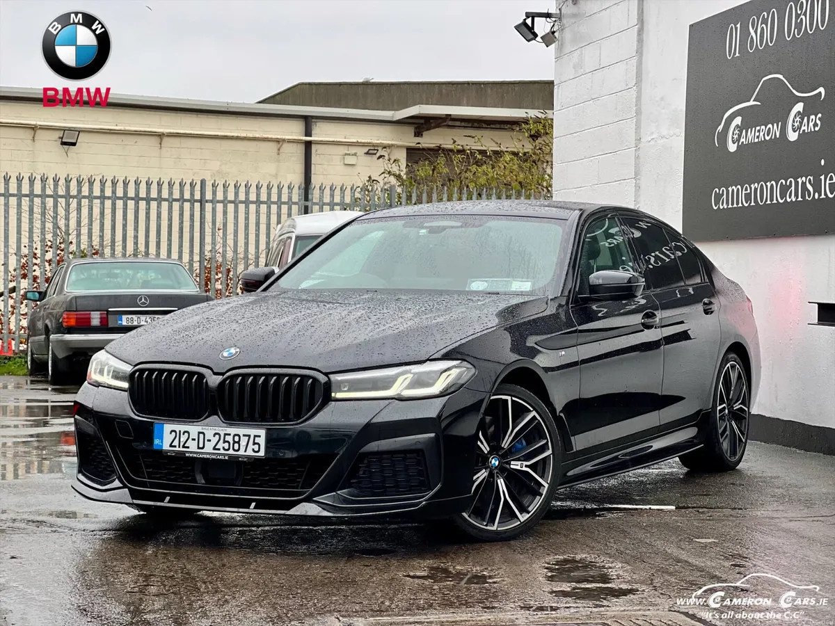 BMW 530d LCI MSPORT XDRIVE TRIPLE BLACK - Image 1