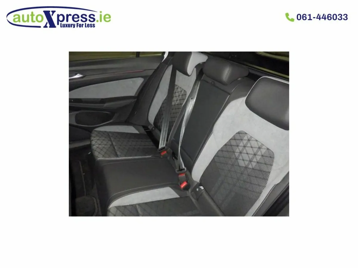 Volkswagen Golf TDI R-LINE Low mileage - Image 4