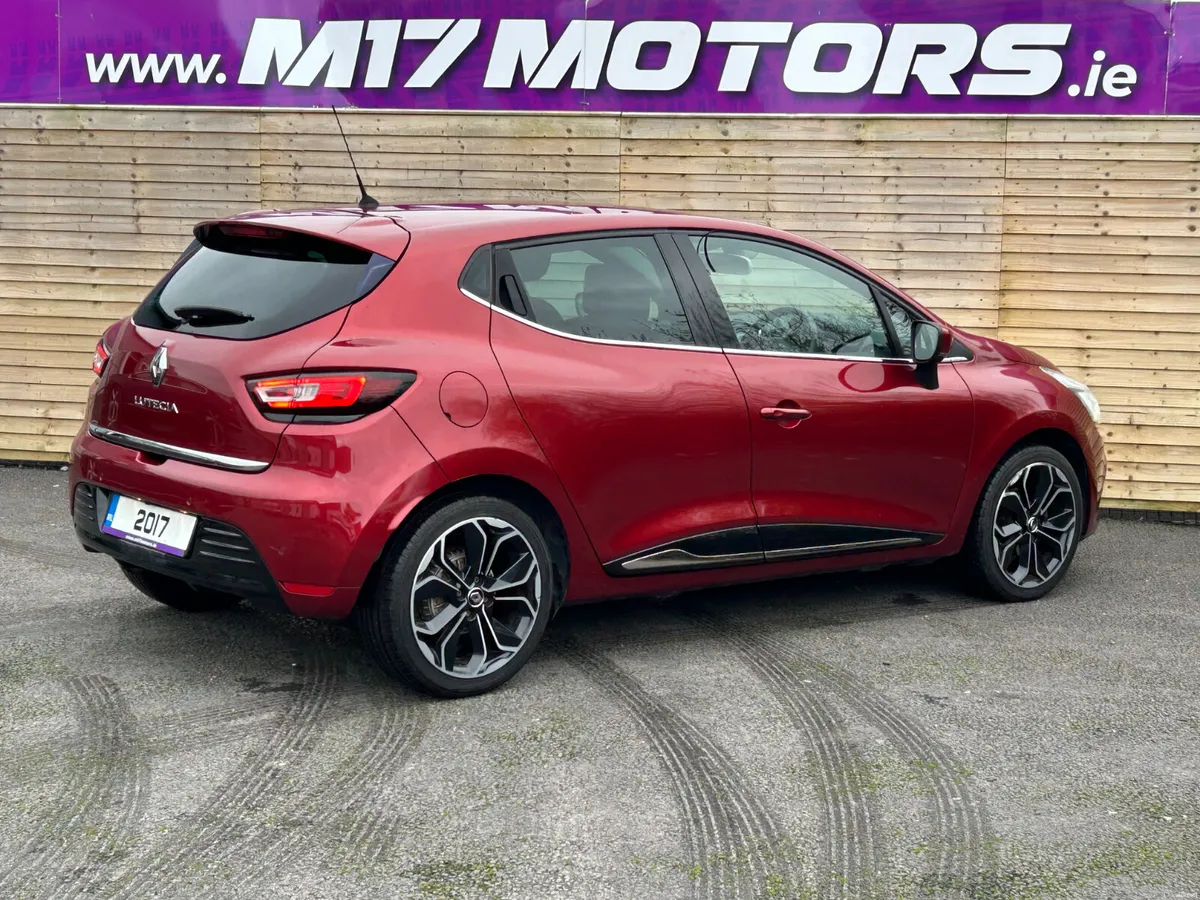 RENUALT CLIO! VERY LOW KMS - Image 4