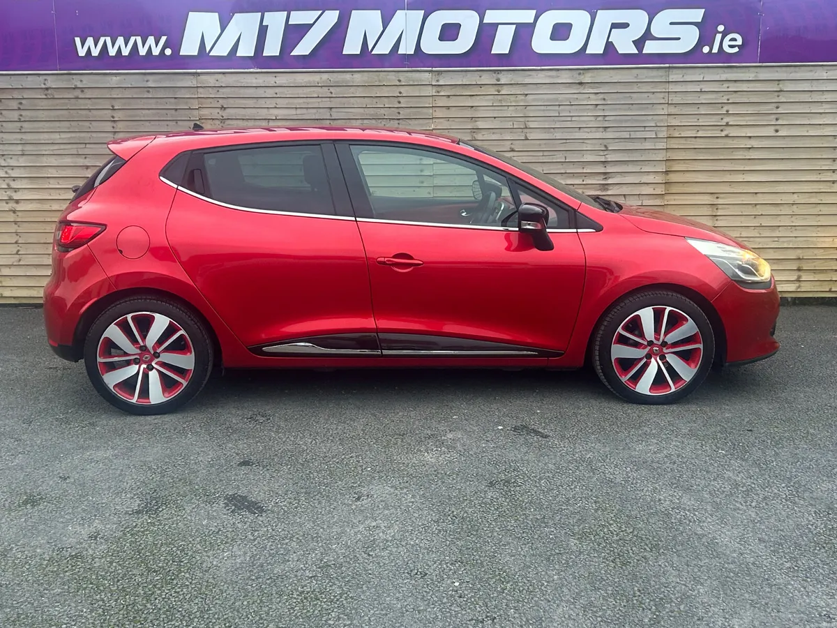 RENAULT CLIO! LOW KMS - Image 6