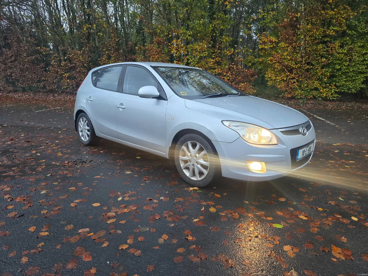 Hyundai i30 2010 - Image 1