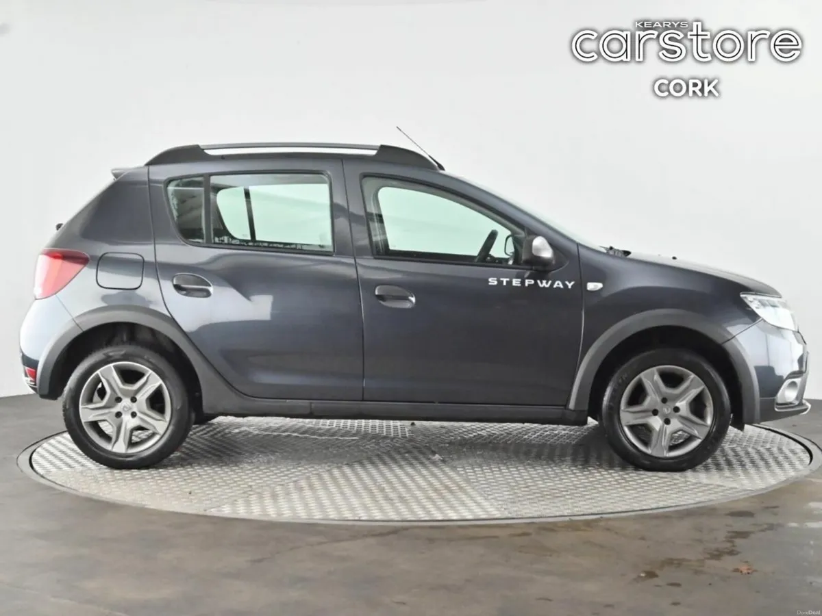 Dacia Sandero Stepway Blue dCi 95 STEPWAY Signatur - Image 2