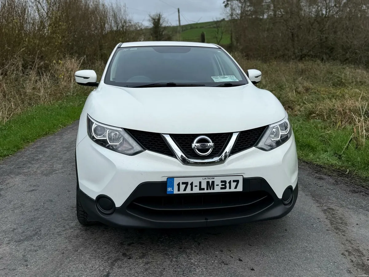 Beautiful Nissan Qashqai 2017 NCT and Tax - Image 2