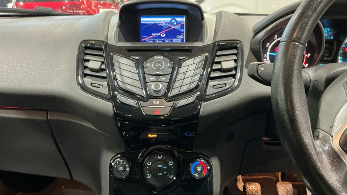 2016 Ford Fiesta 1.0 Petrol ZETEC - Image 2