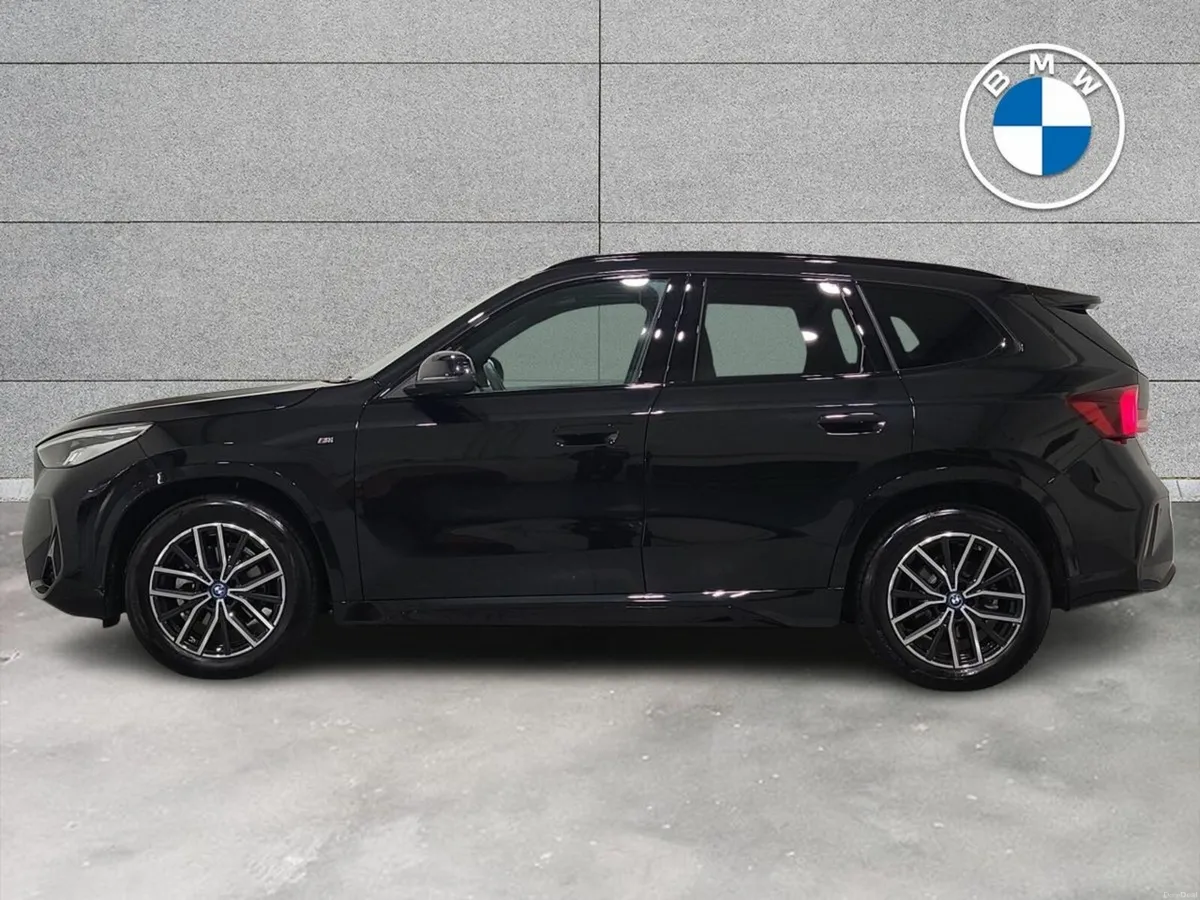 BMW iX1 eDrive20 M Sport - Image 4