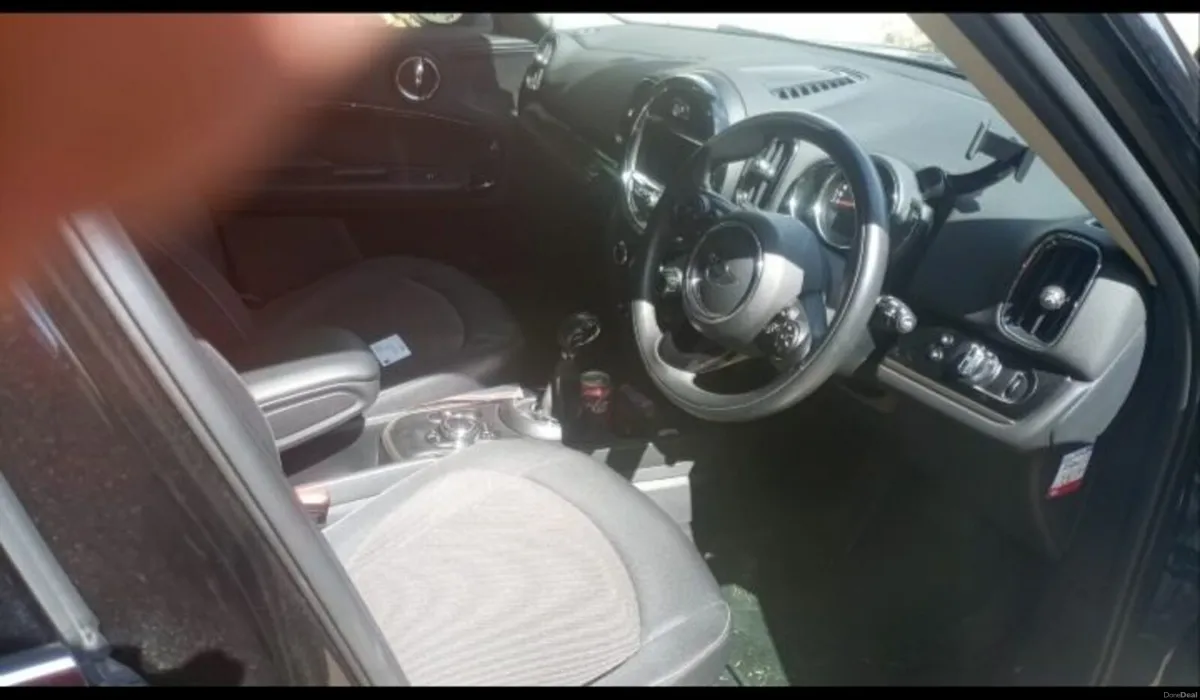 Black Mini Countryman 2019 - Image 4