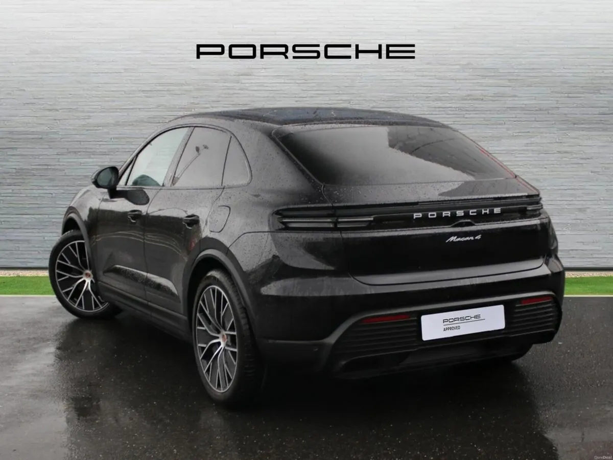 Porsche Macan 4 Electric - Image 3