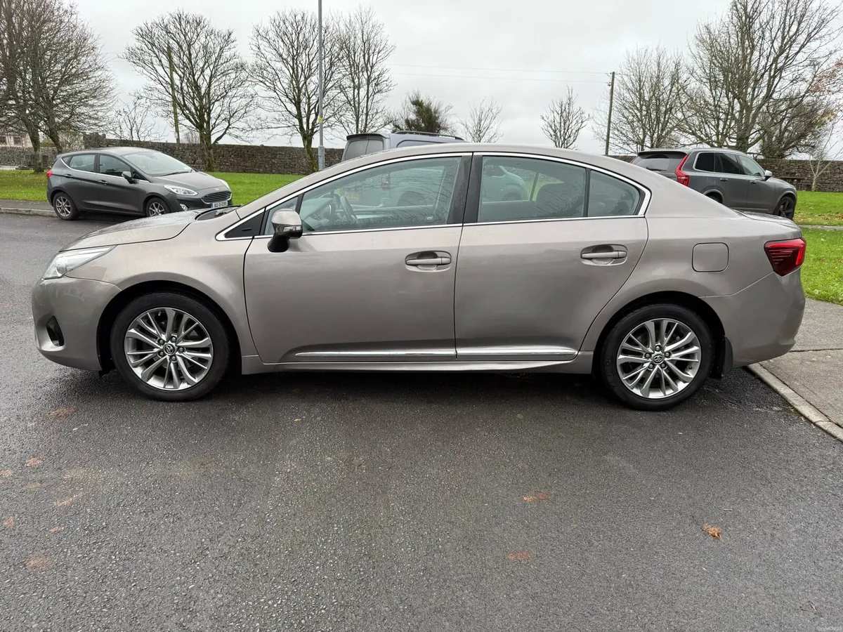 Toyota Avensis - Image 4