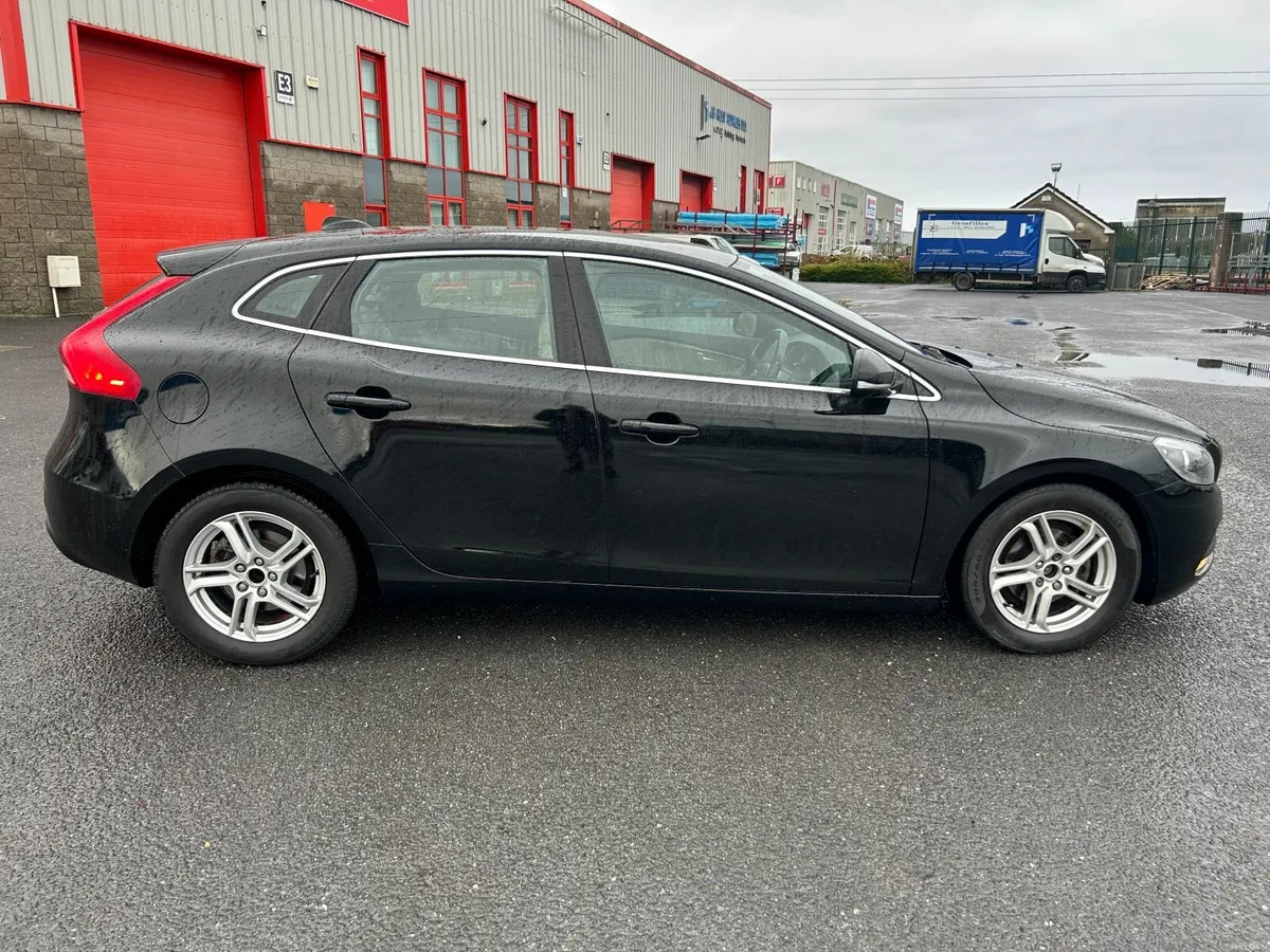 Volvo V40 2014 1.6D D2 HIGH SPEC 07/26 - Image 3