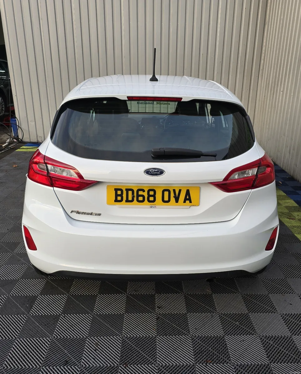 2018 Ford Fiesta STYLE  1.1 Petrol - Image 4