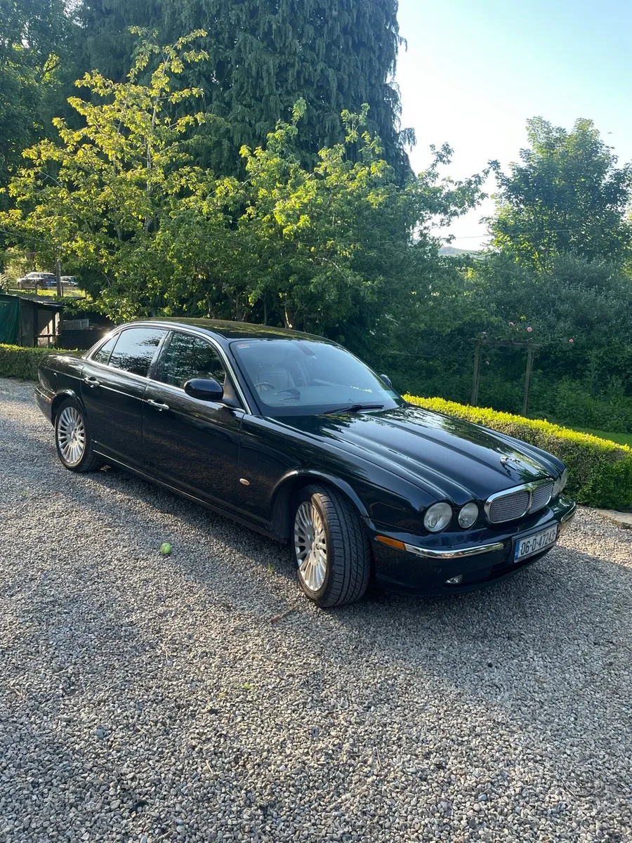 Jaguar XJ - Image 6