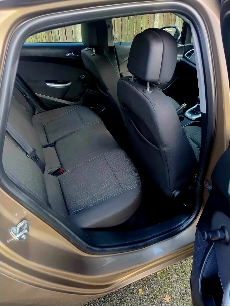 Opel Astra 2014 - Image 4