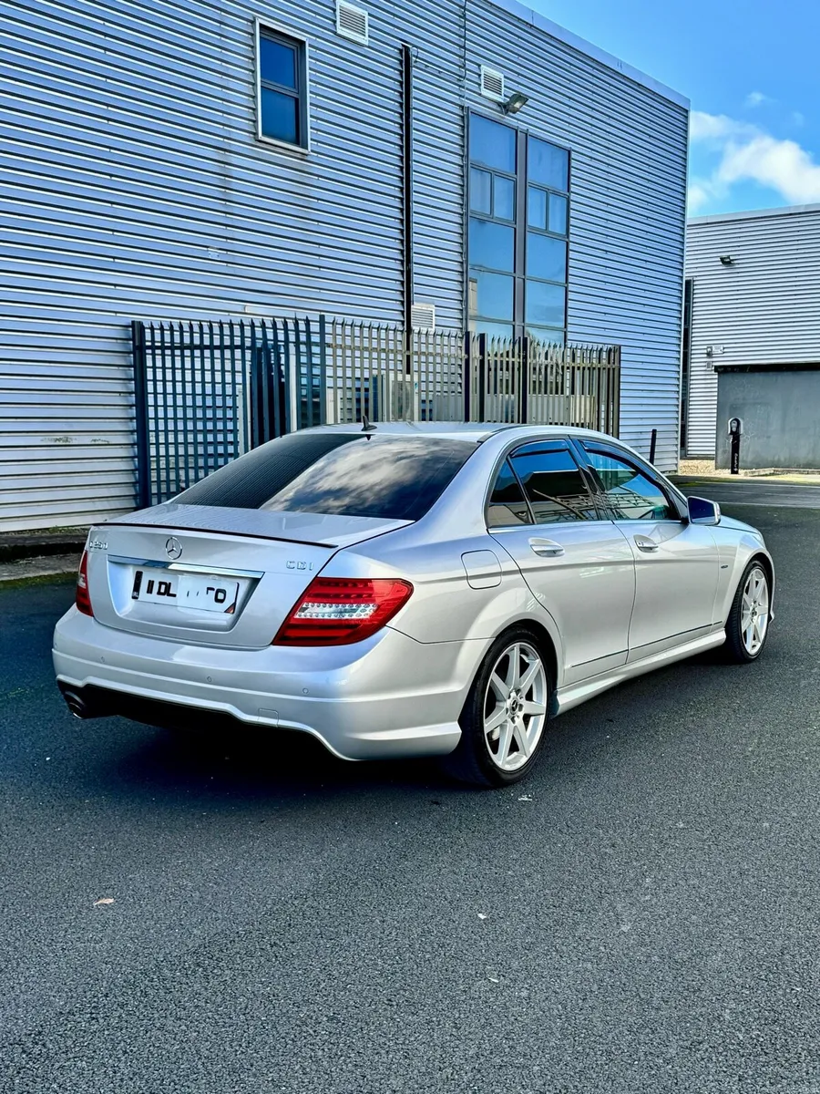 Mercedes Benz C250 - Image 4