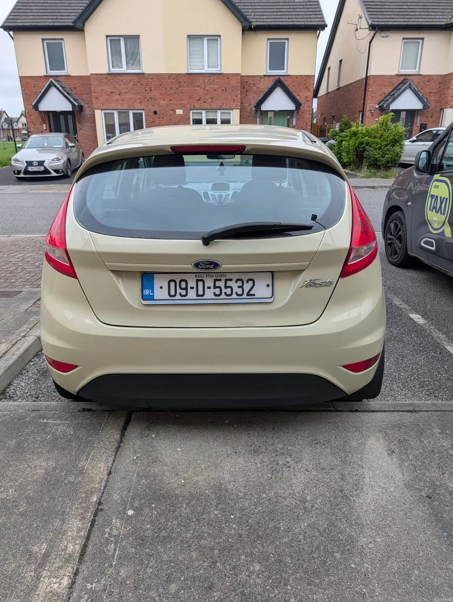 Ford Fiesta 2009 - Image 2
