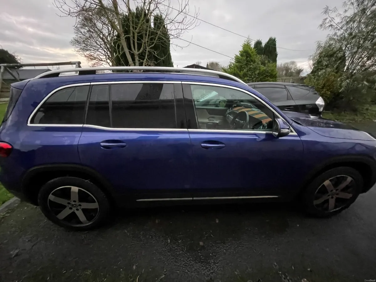 Mercedes-Benz GLB 2021 - Image 3