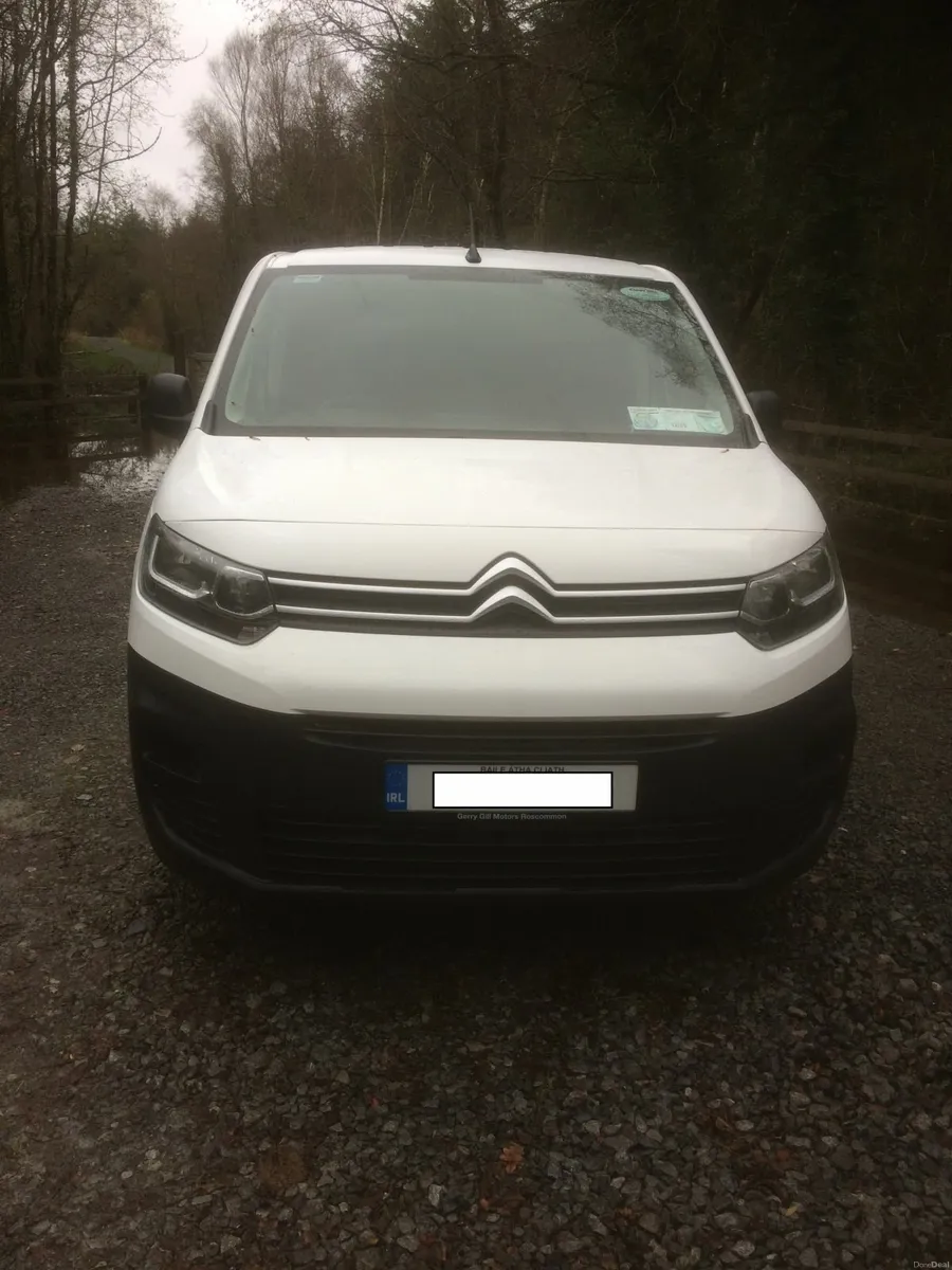 Citroen Berlingo 2021 - Image 2