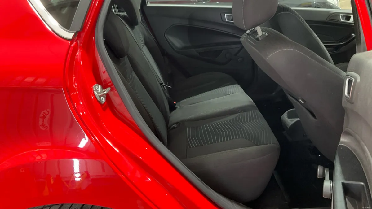2014 Ford Fiesta 1.0 Petrol ZETEC - Image 4