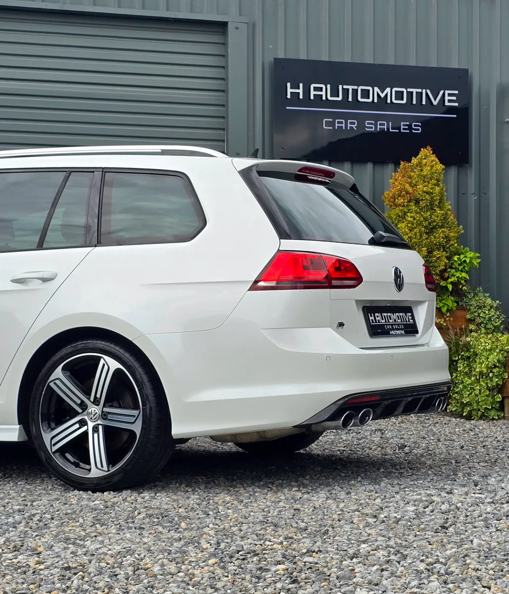 2015 VOLKSWAGEN GOLF R WAGON 4-MOTION DSG - Image 4