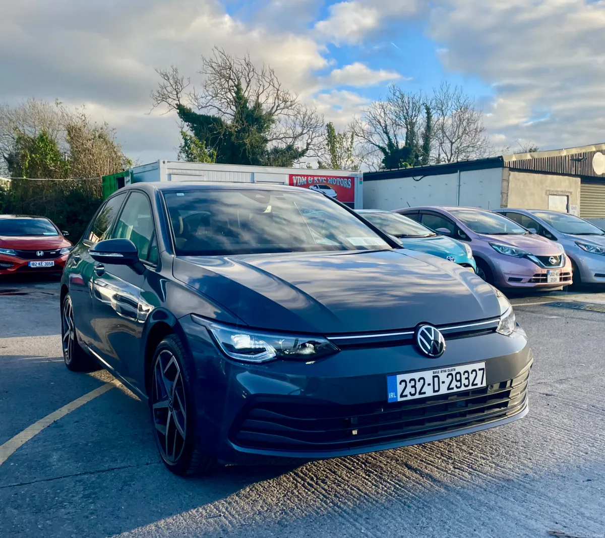 VOLKSWAGEN GOLF 2023 (2.0 TDI DIESEL) - Image 1