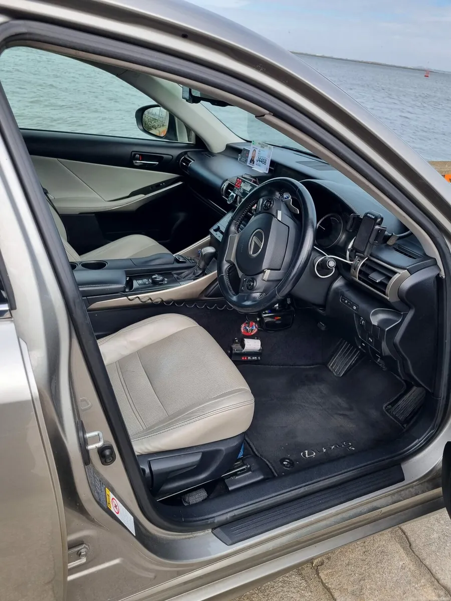 Taxi for rent - Image 2