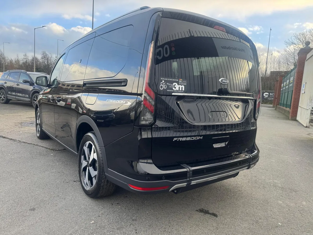 Wheelchair Accessible Taxi Ford Connect Freedom - Image 4