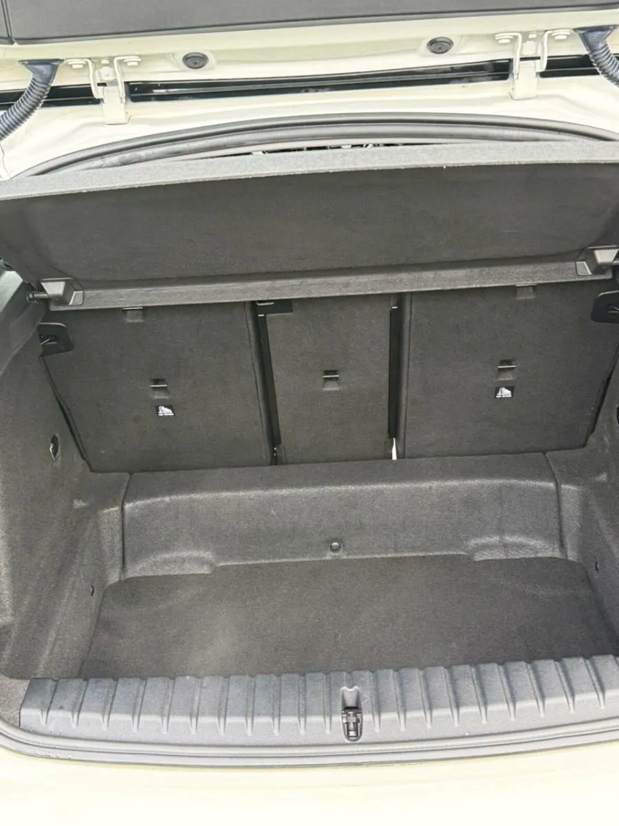 Bmw 118i 2020 1.5l auto only 68186km - Image 4