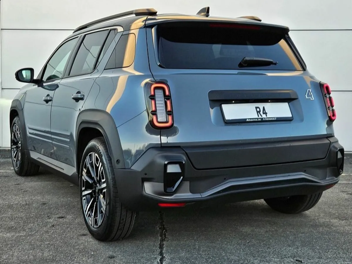 Renault 4 Iconic 52Kw 150hp EV - Image 3