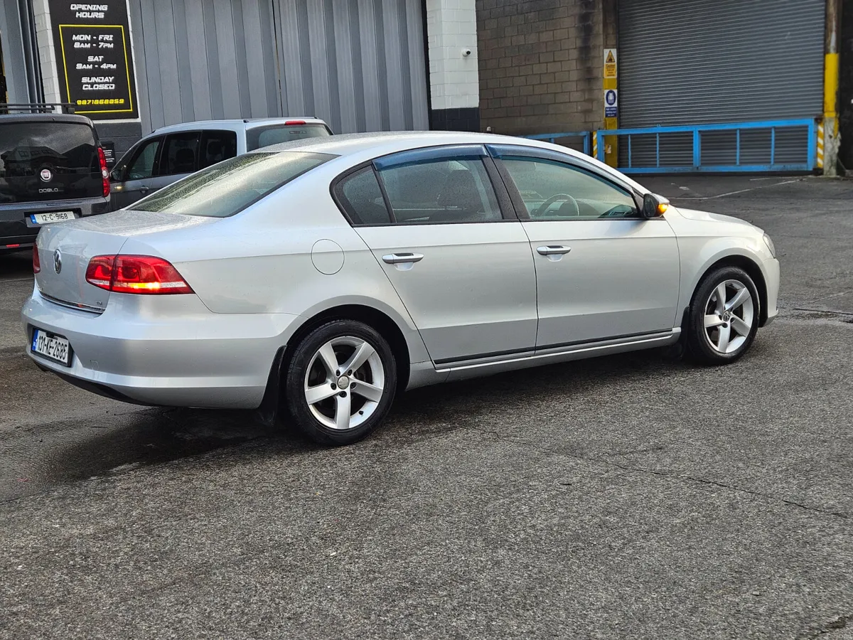 VW PASSAT 1.6 TDI TRENDLINE - Image 2
