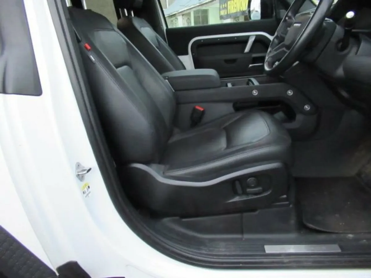 3.0 D250 MHEV X-Dynamic SE SUV 3dr Diesel Auto 4WD - Image 4