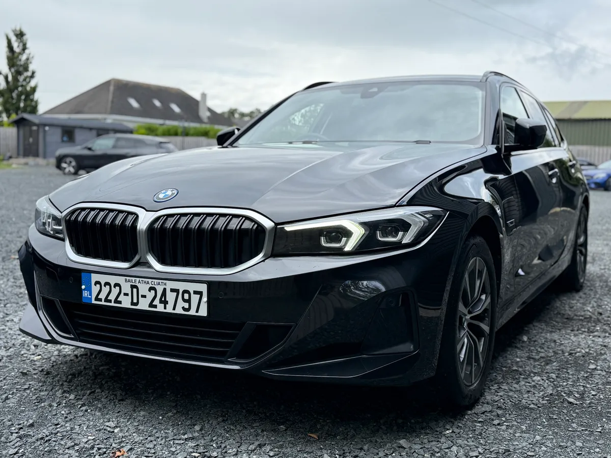 222 Bmw 330e Sport Touring New Model - Image 6