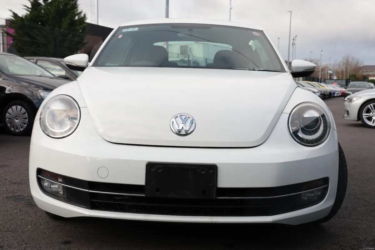 VOLKSWAGON BEETLE 2014 WHITE - Image 1