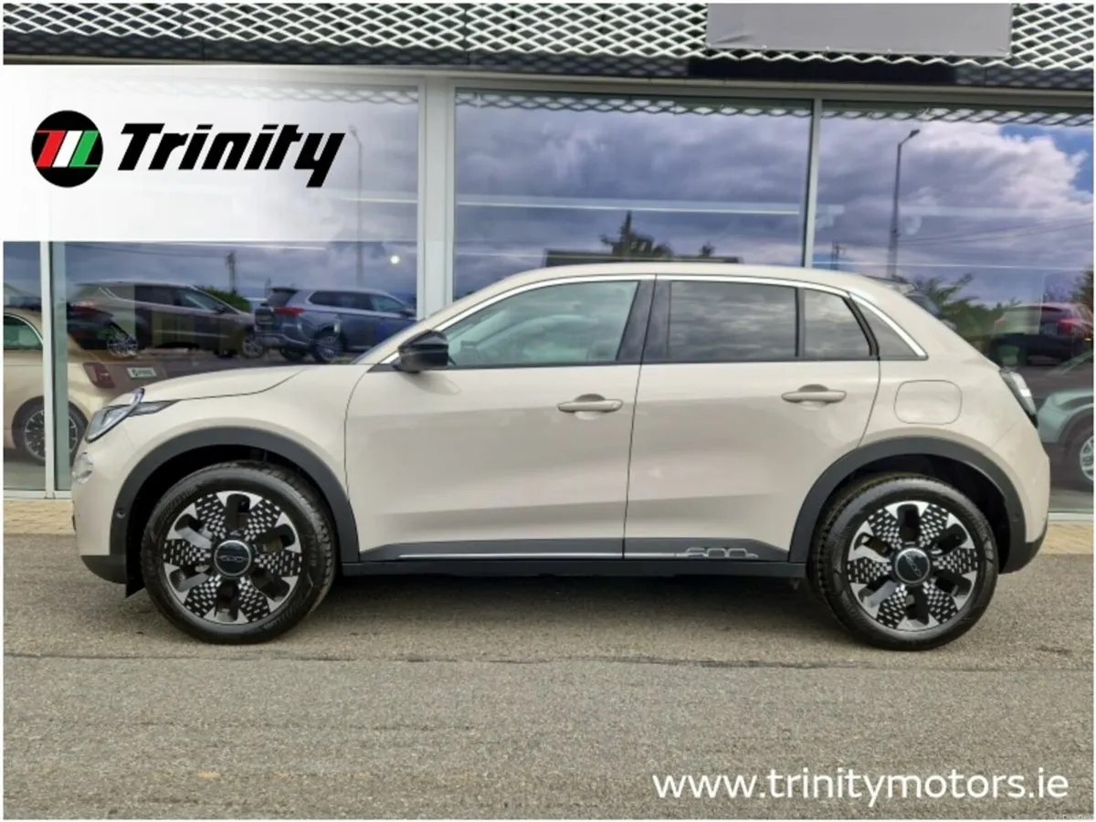 Fiat 600 ** ALL NEW FIAT 600 ELECTRIC  ** TRINITY - Image 5