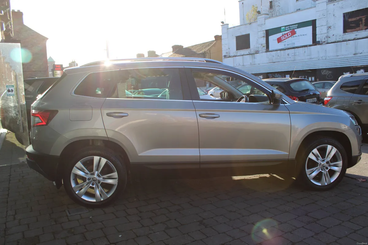 Skoda Karoq 1.6 TDI AUTOMATIC DSG STYLE  2018 - Image 3