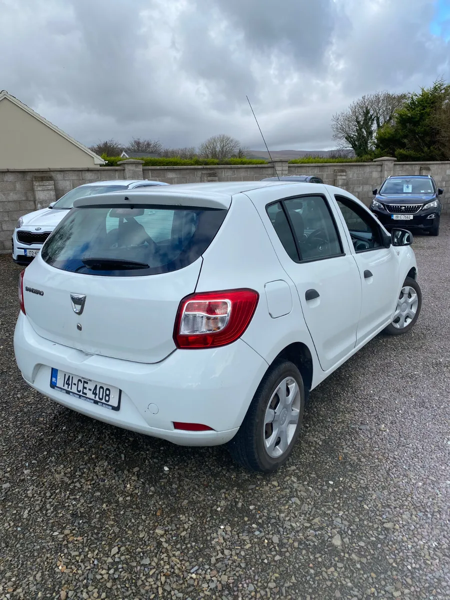 Dacia Sandero 2014 - Image 2