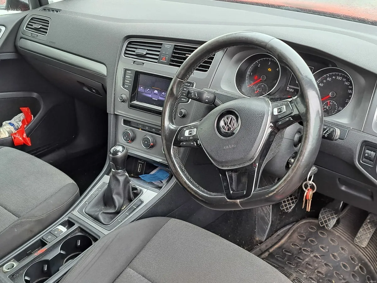 Volkswagen Golf 2014 - Image 2