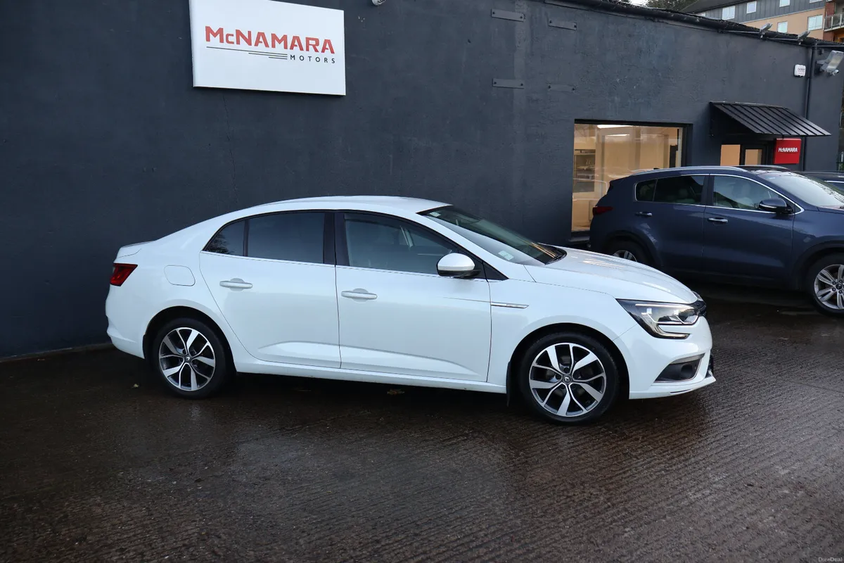 Renault Megane Grande Coupe Dynamique Huge Spec! - Image 2