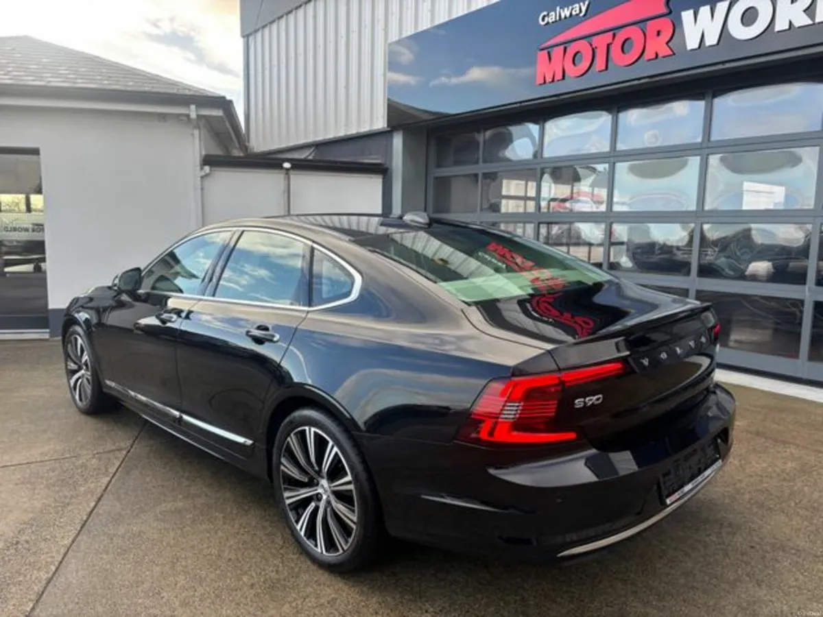 Volvo S90 RECHARGE T8 INSCRIPTION AWD - Image 2
