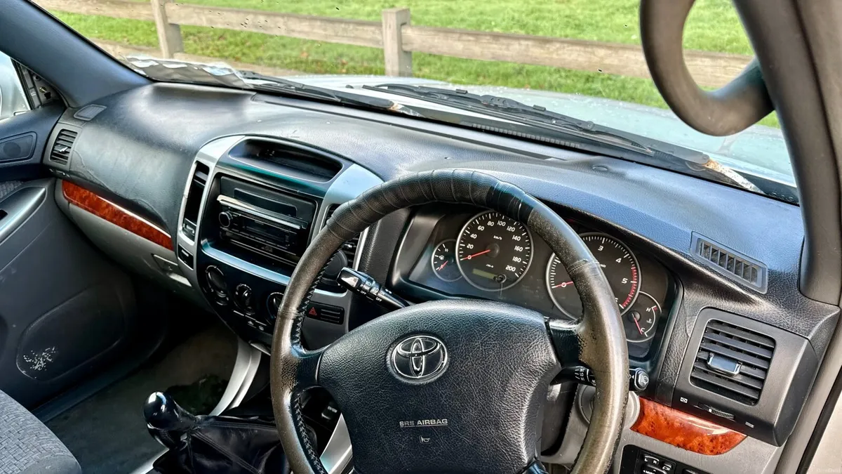 Toyota Land Cruiser 2006 - Image 4