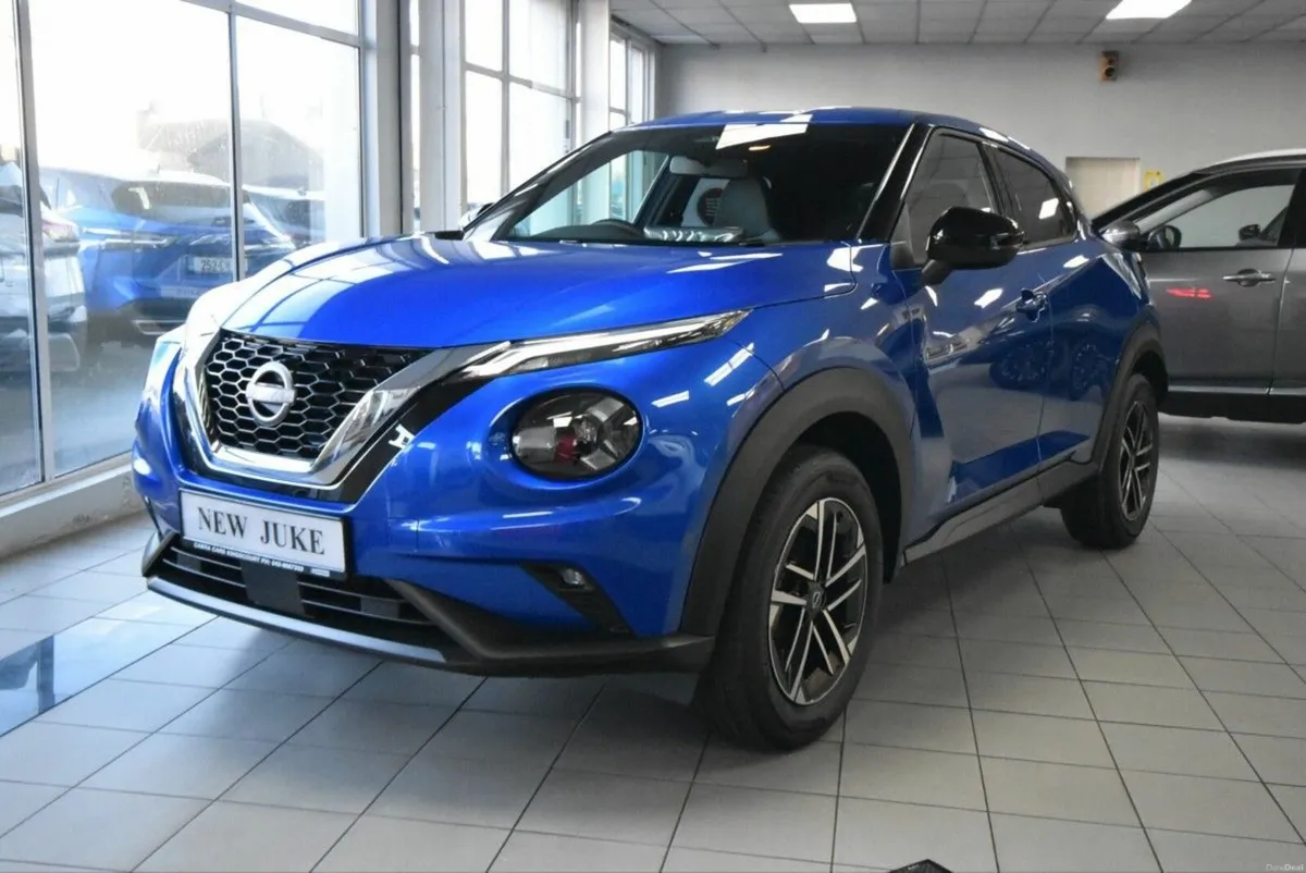 Nissan Juke 1.6 Hybrid SV Premium @ Cabra Cars - Image 1