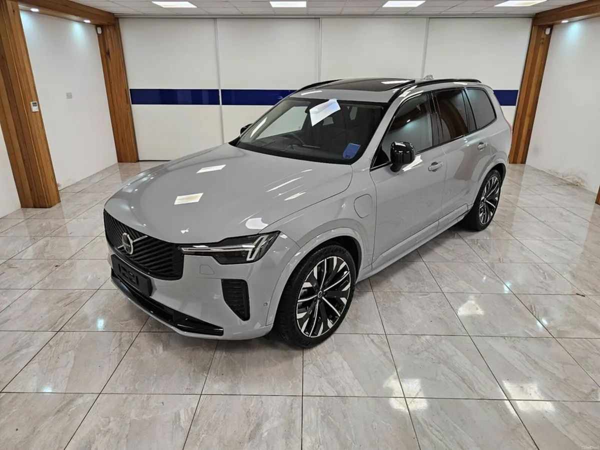Volvo XC90 ULTRA MODEL ! - Image 3