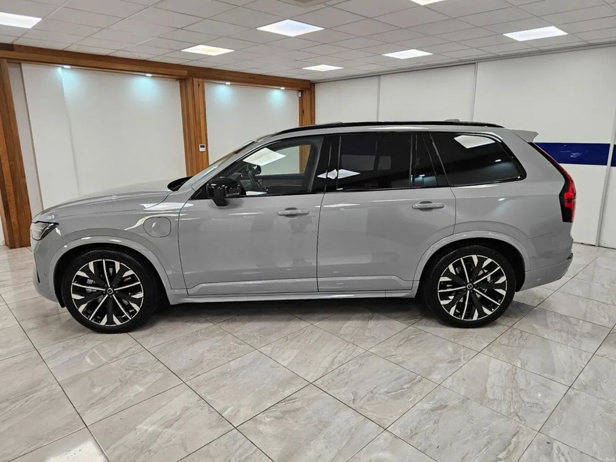 Volvo XC90 ULTRA MODEL ! - Image 4