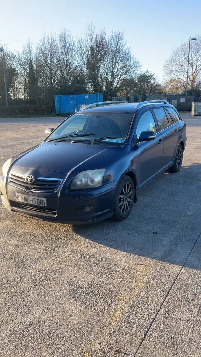 Toyota avensis estate - Image 3