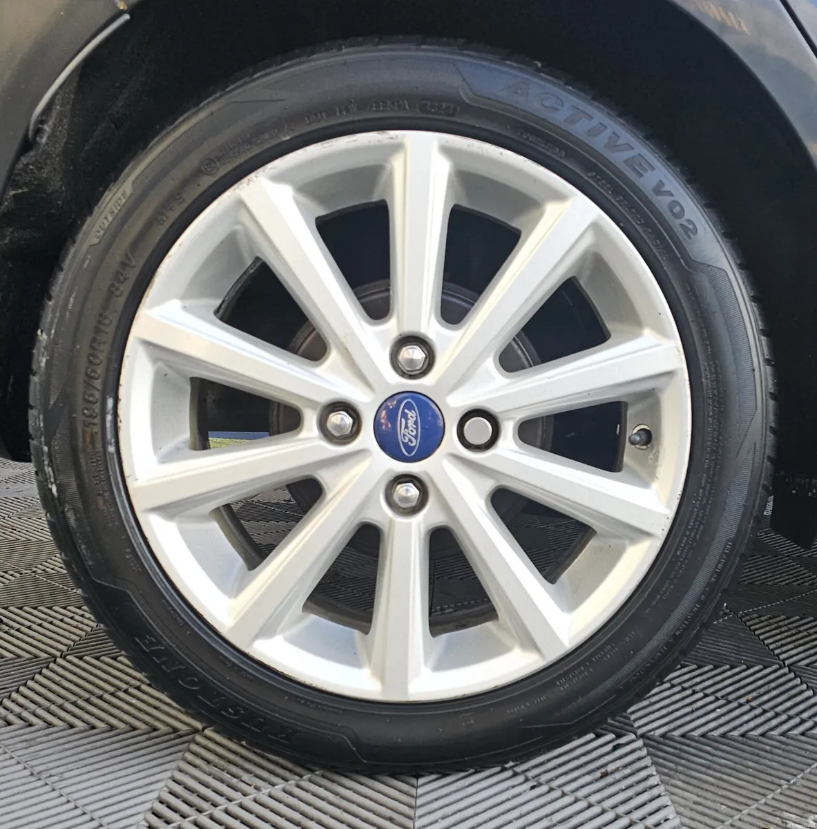 2016 Ford Fiesta TITANIUM 1.0 Petrol - Image 6