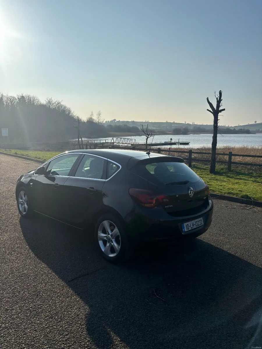 Vauxhall Astra 2010 - Image 3