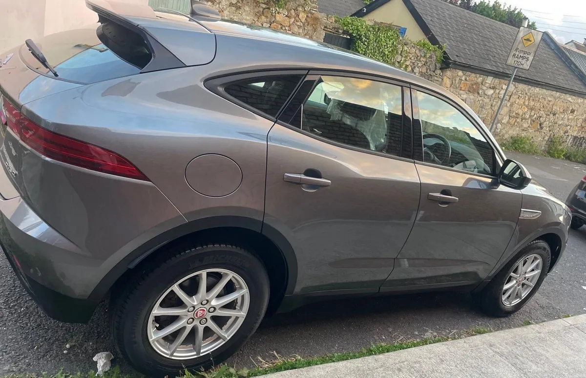 Jaguar E - PACE NEW NCT UNTIL 12/2027 - Image 4