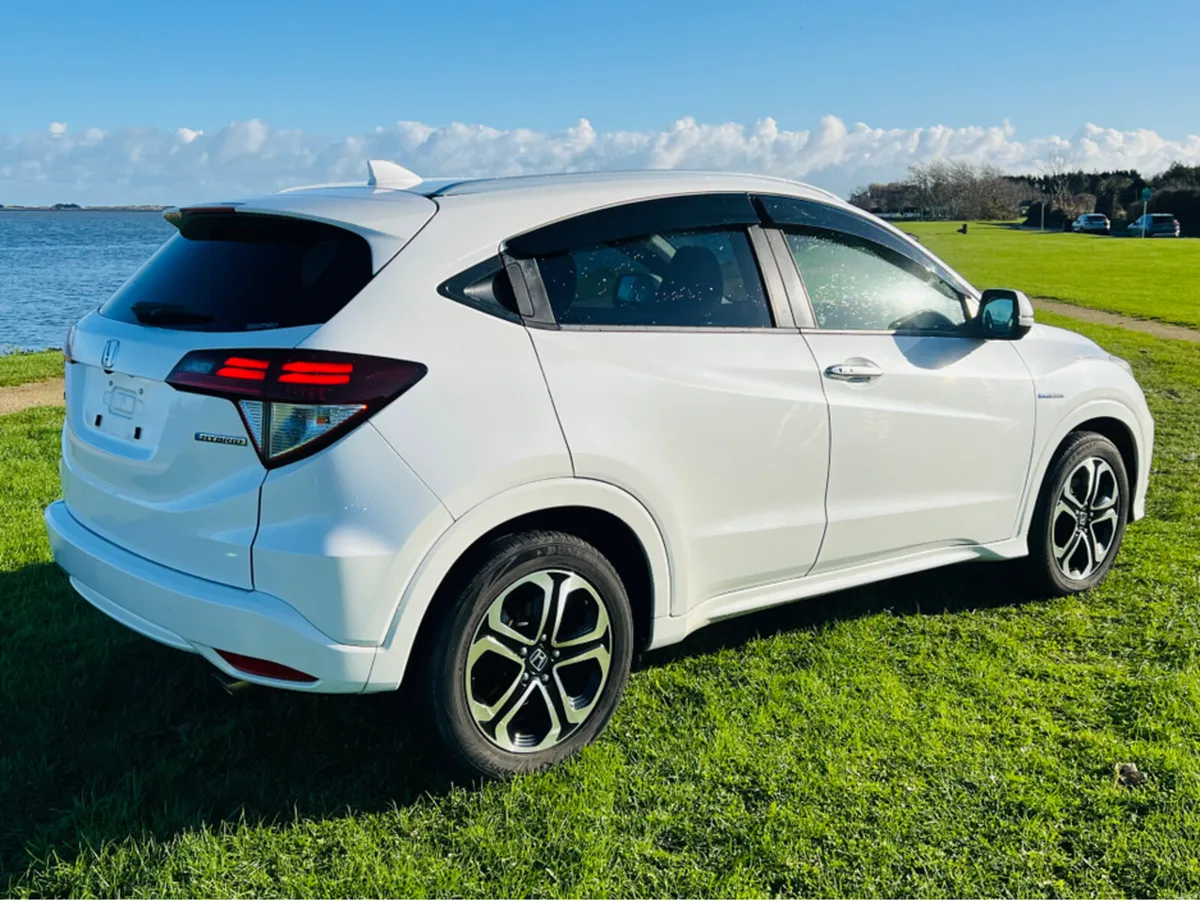 Honda Vezel ******* DEPOSIT TAKEN ******* - Image 4