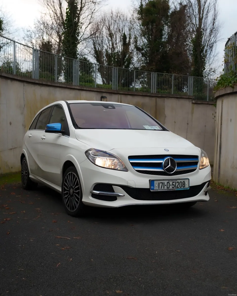 Mercedes B250e - Image 1
