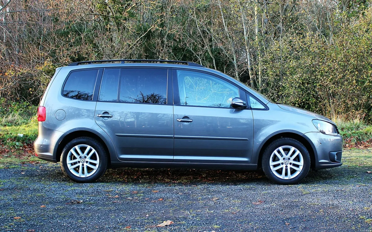 VW Touran CL  AUTO/7 SEATER***NOW GONE*** - Image 4
