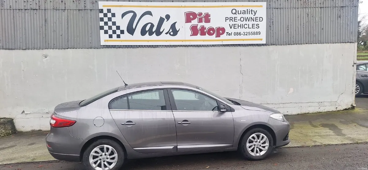 Renault Fluence 2017 - Image 1